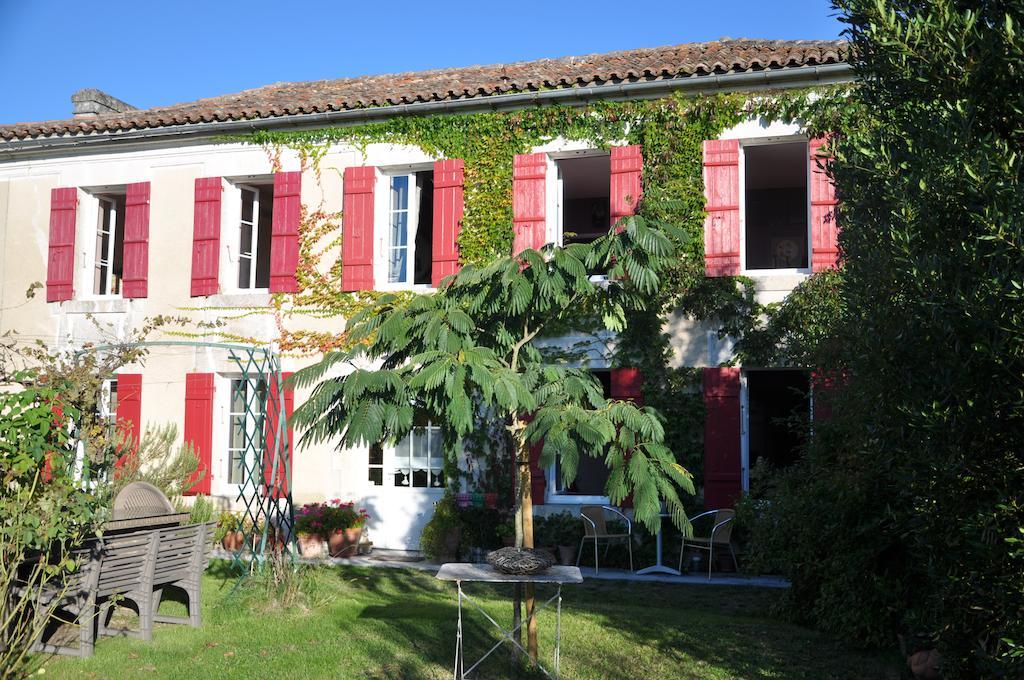 Bed and Breakfast La Maison De Rose Brossac Экстерьер фото