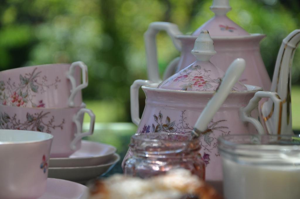 Bed and Breakfast La Maison De Rose Brossac Экстерьер фото