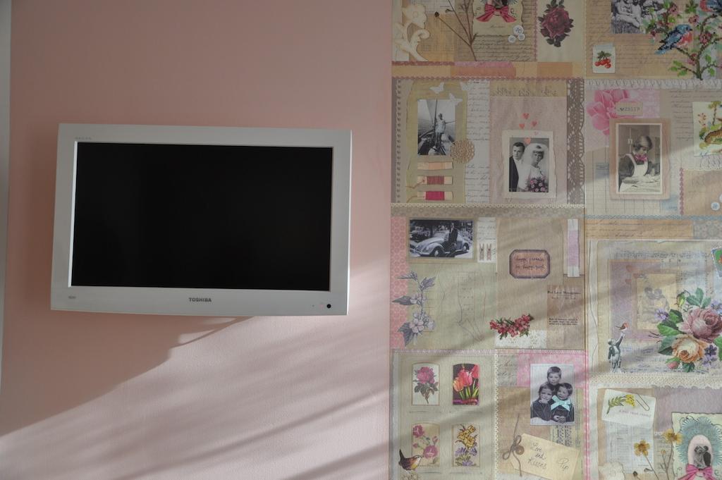 Bed and Breakfast La Maison De Rose Brossac Номер фото
